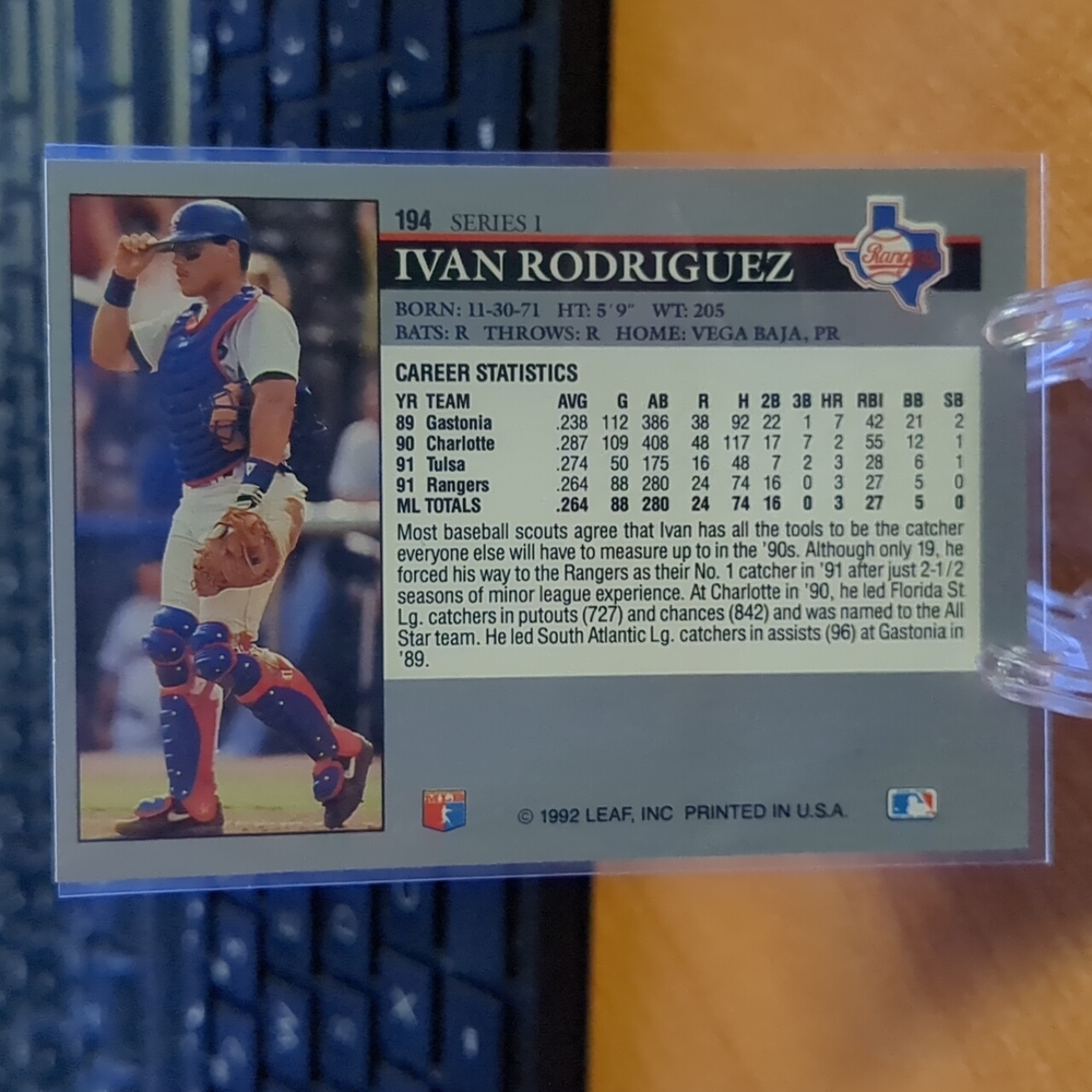 1992 - Ivan Rodriguez - Card Lot - Picture 4 of 4